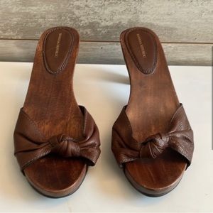 Banana Republic Brown Knot Wooden Heels